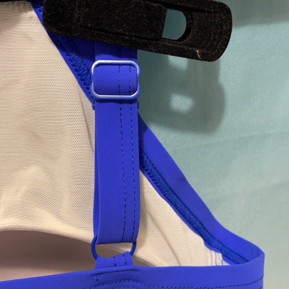 NWOT- Profile Sport by Gottex high neck Bikini top - Picture 8 of 9